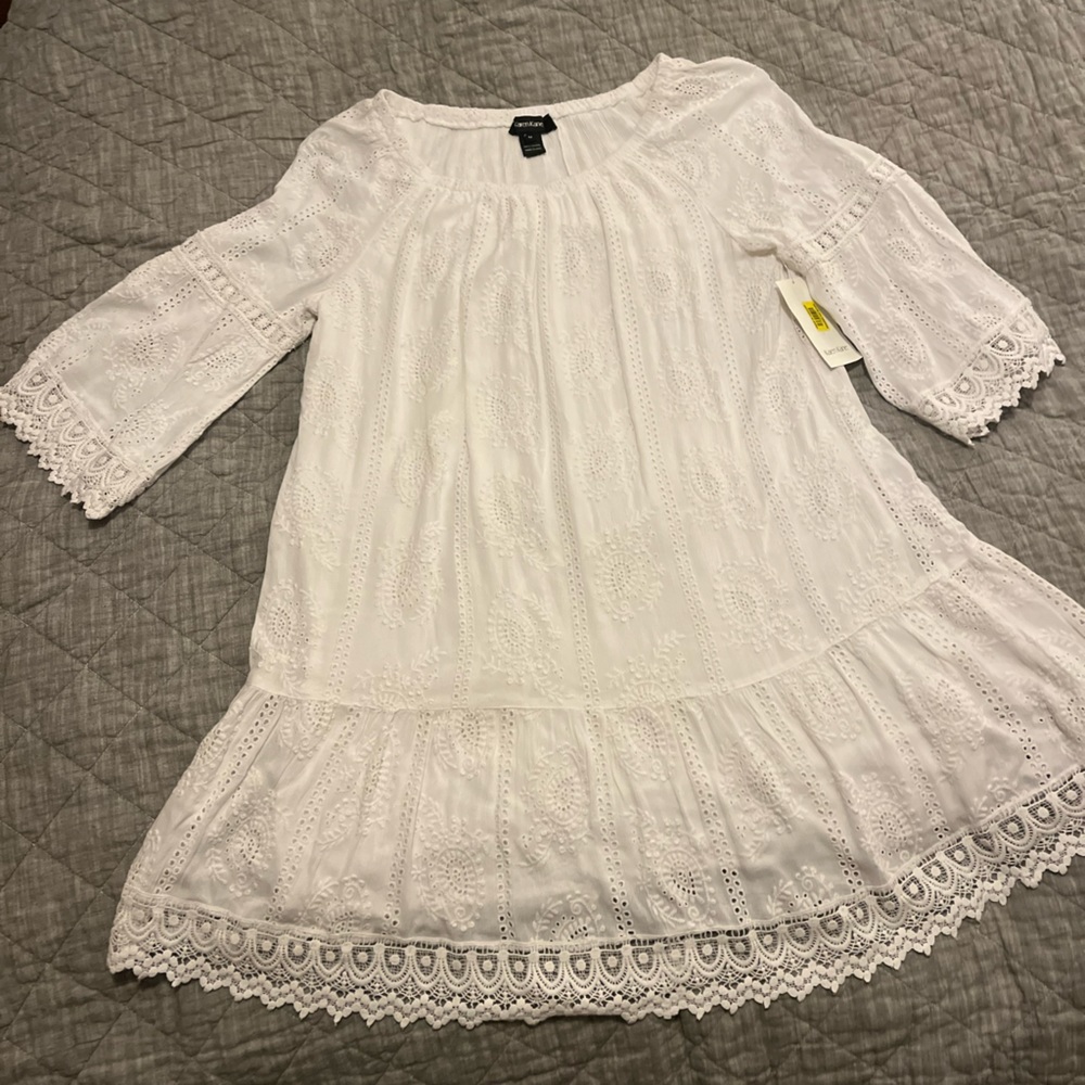 Karen Kane White lined lace dress